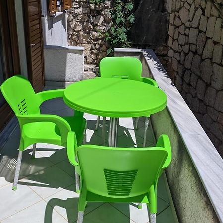 Hasani Apartments Sarandë Esterno foto